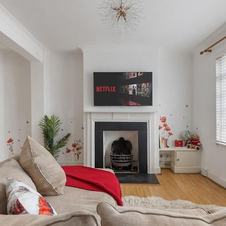 Kensington Two Bedroom House ลอนดอน ภายนอก รูปภาพ